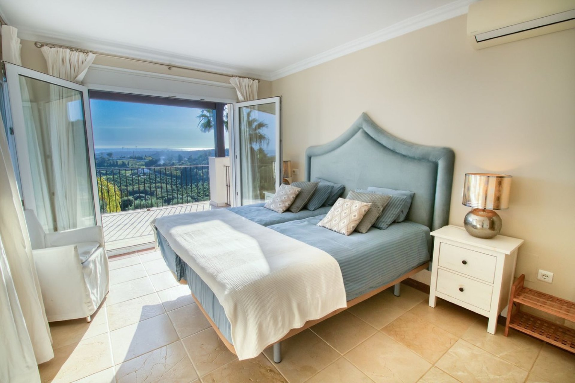 Rynek wtórny - Villa - Estepona - Estepona Centro