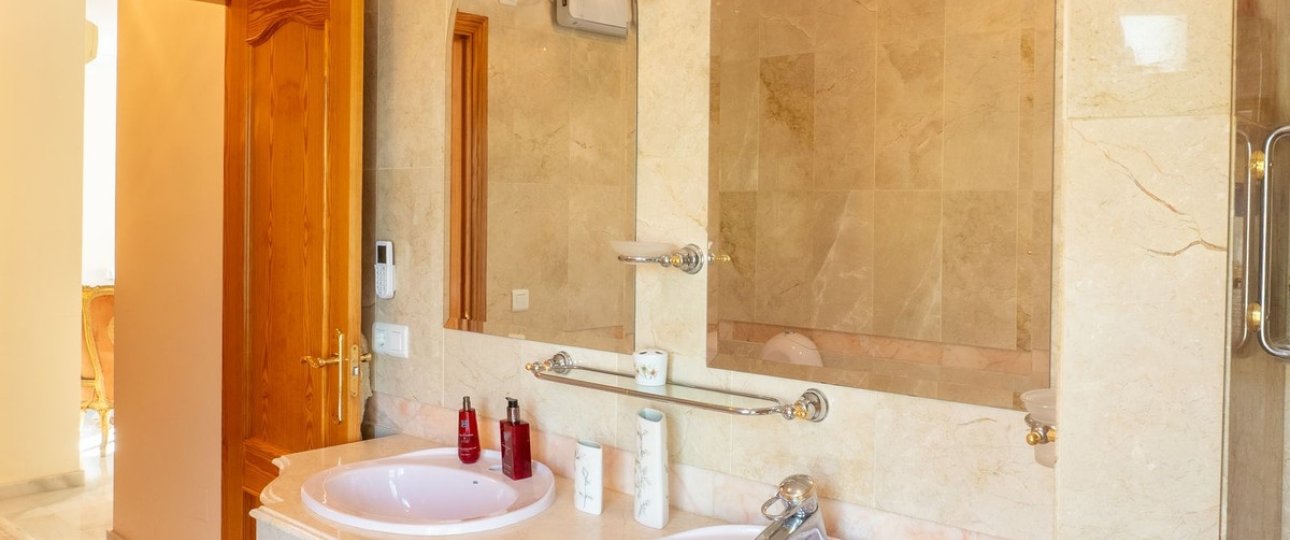 Rynek wtórny - Villa - Estepona - New Golden Mile