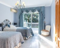 Rynek wtórny - Villa - Estepona - New Golden Mile