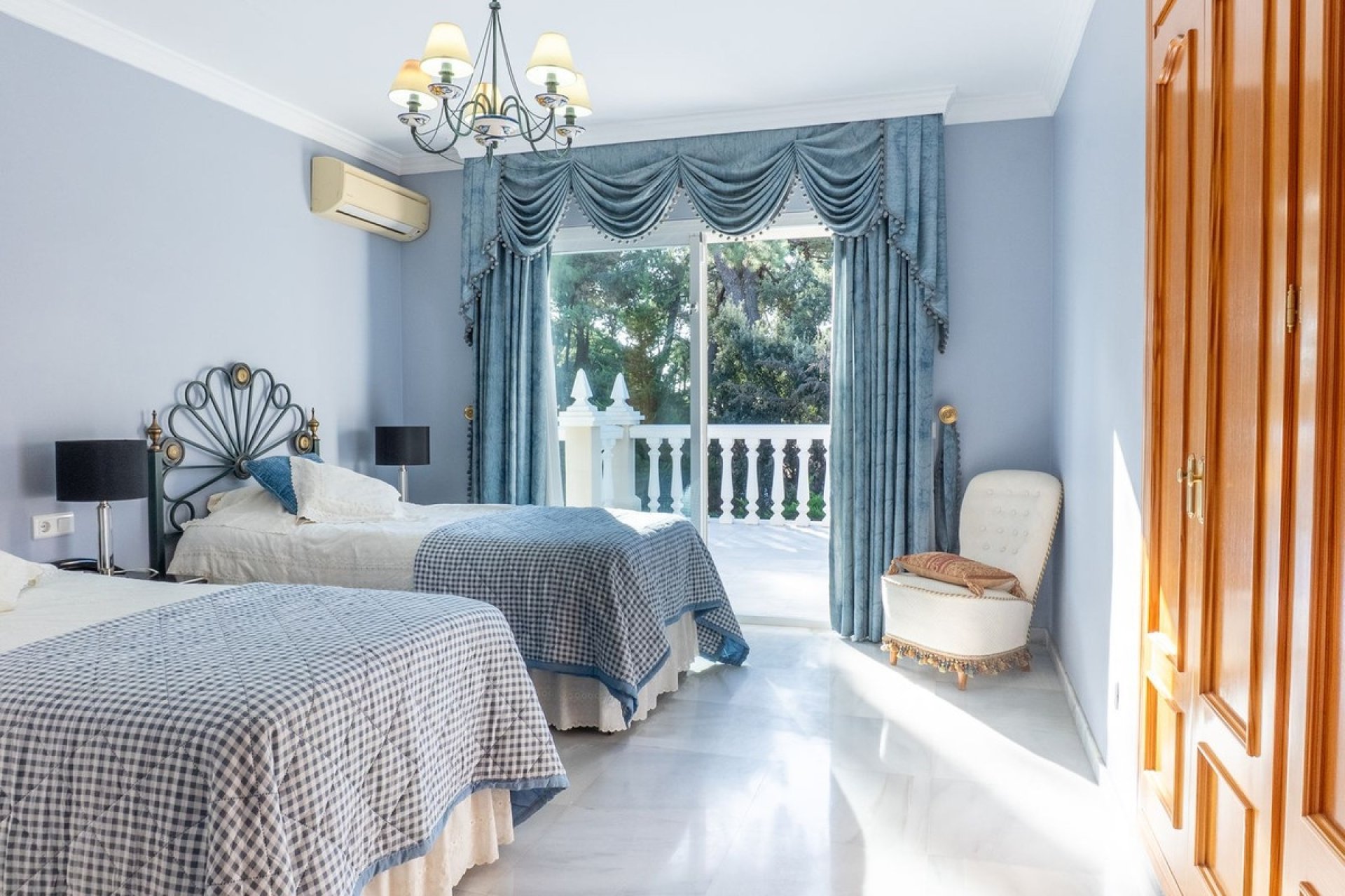Rynek wtórny - Villa - Estepona - New Golden Mile
