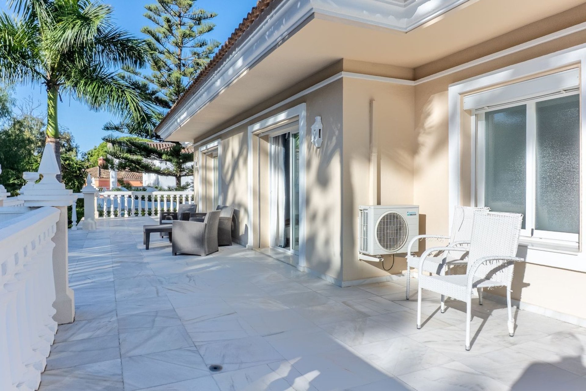 Rynek wtórny - Villa - Estepona - New Golden Mile