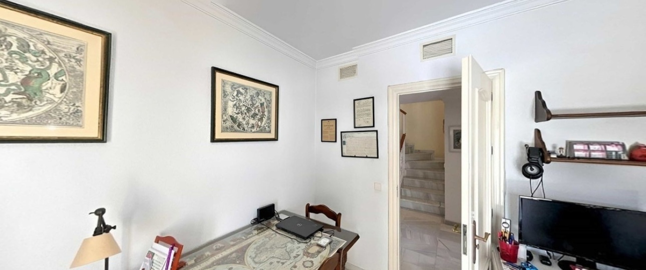 Rynek wtórny - Villa - Estepona - New Golden Mile