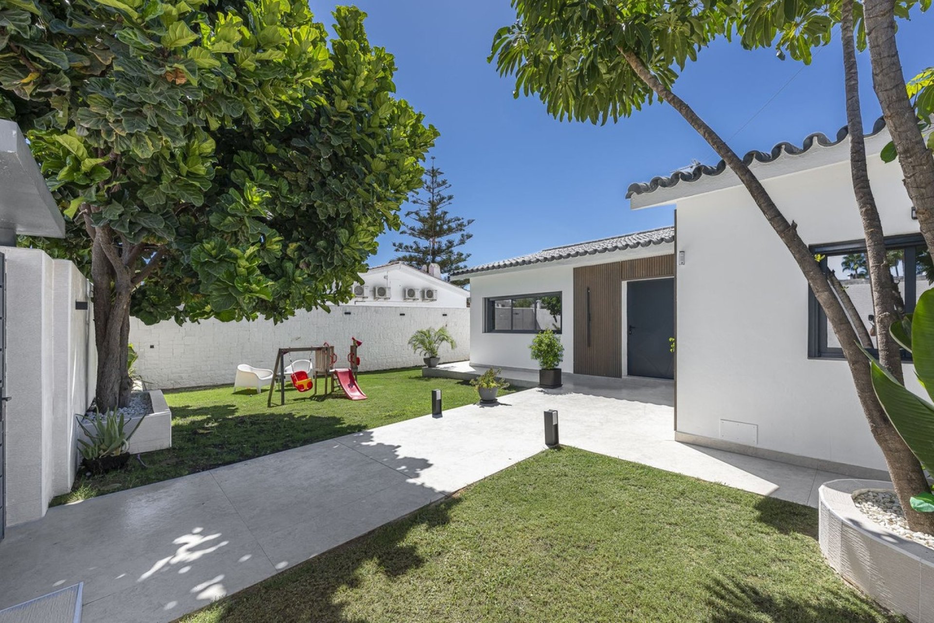 Rynek wtórny - Villa - Estepona - New Golden Mile