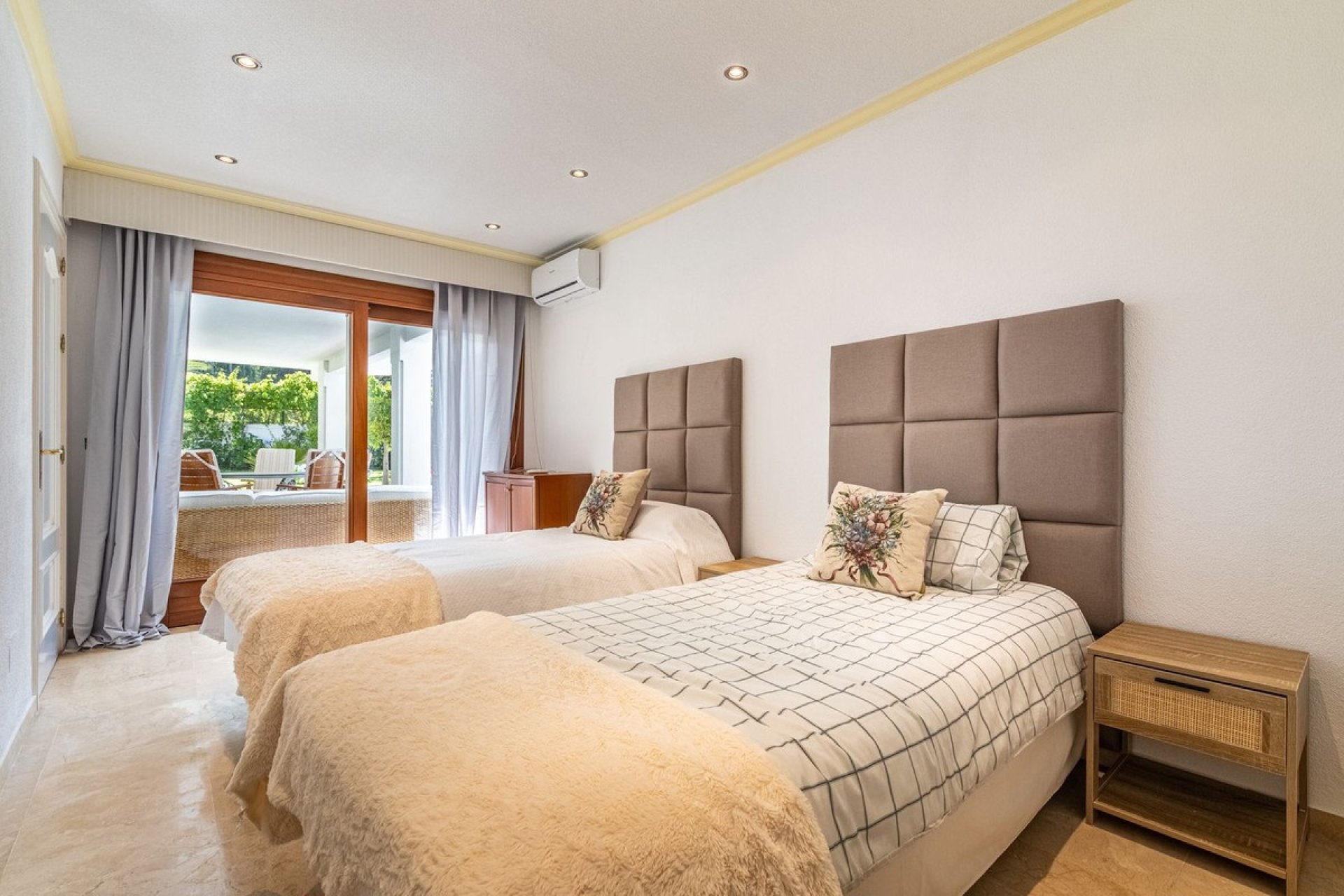 Rynek wtórny - Villa - Estepona - New Golden Mile