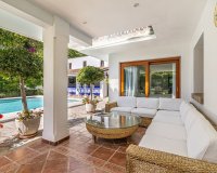Rynek wtórny - Villa - Estepona - New Golden Mile
