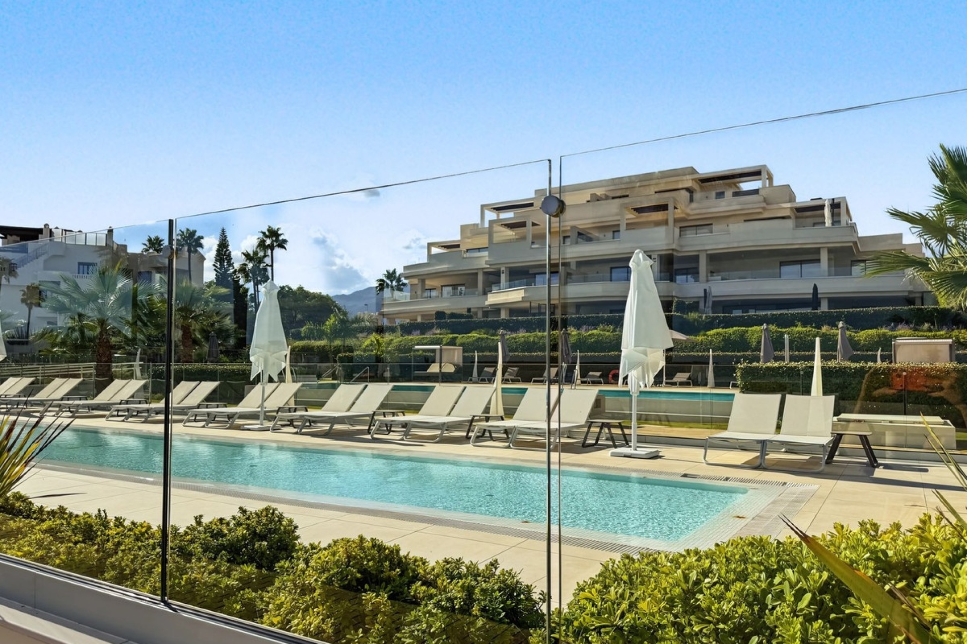 Rynek wtórny - Villa - Estepona - New Golden Mile