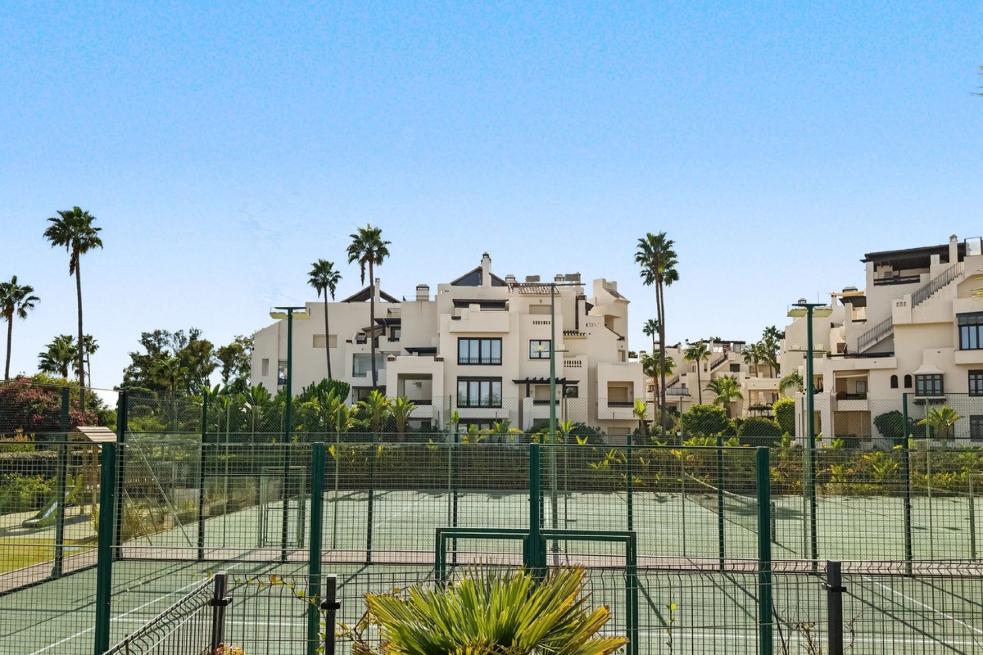Rynek wtórny - Villa - Estepona - New Golden Mile