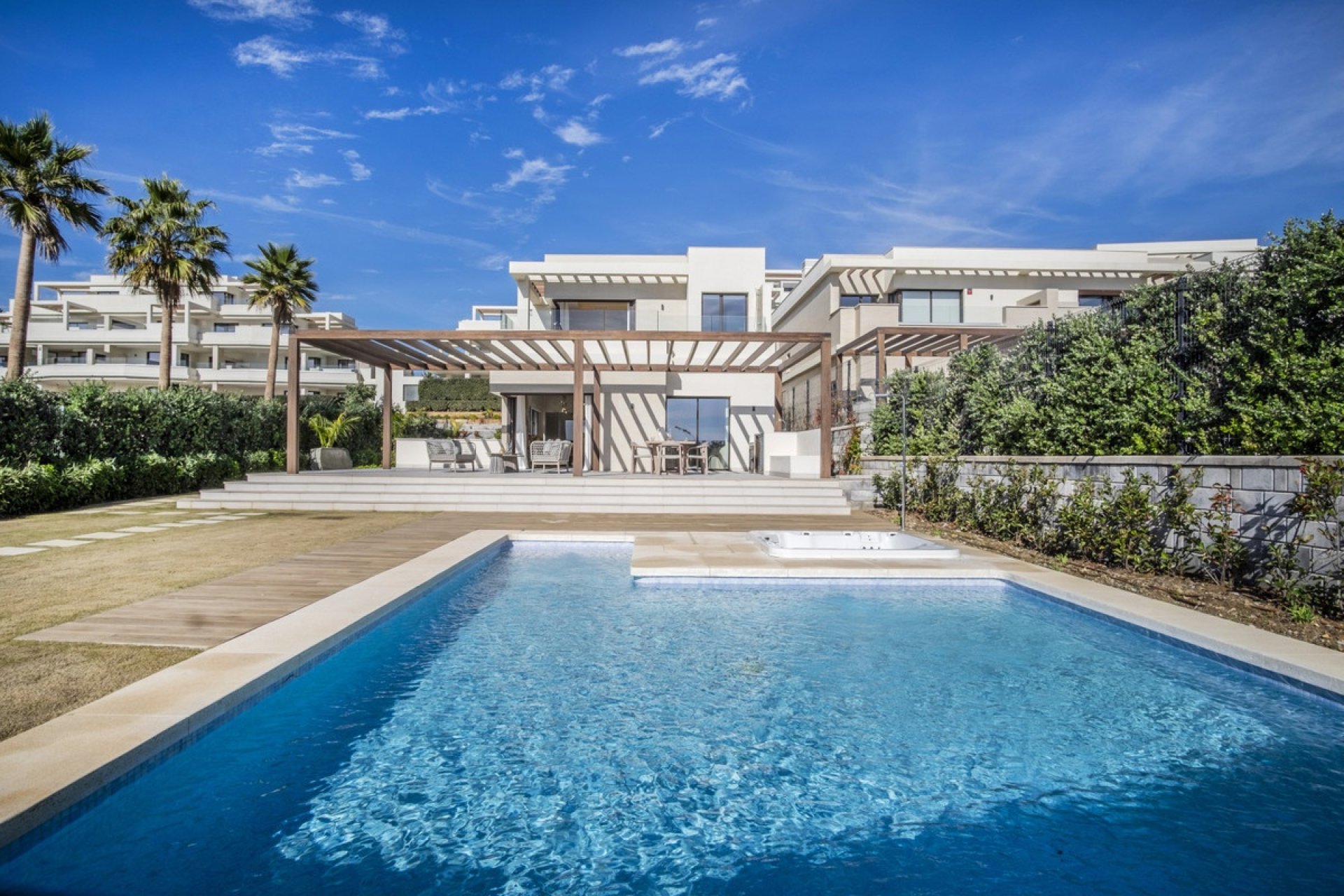 Rynek wtórny - Villa - Estepona - New Golden Mile