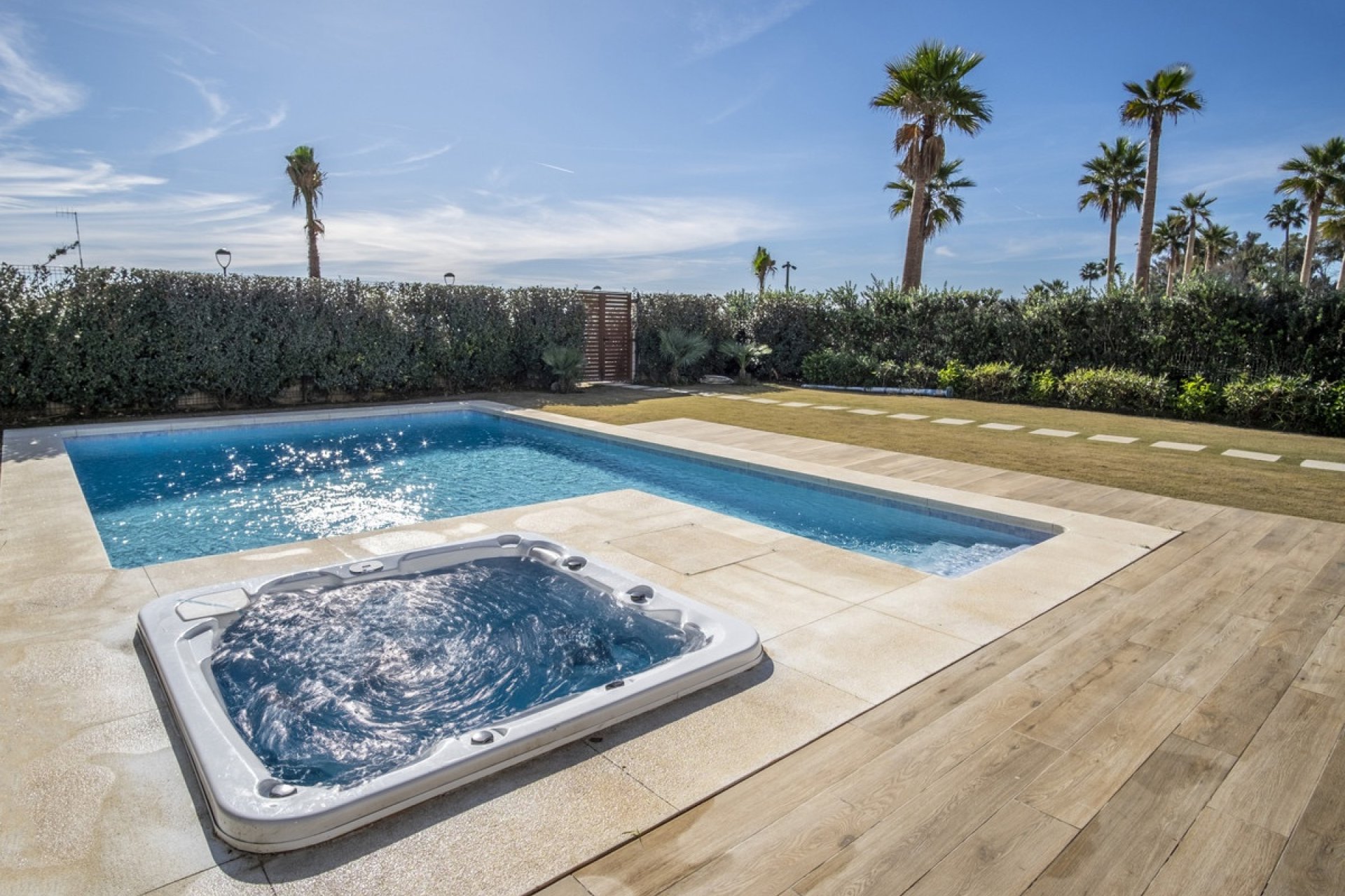 Rynek wtórny - Villa - Estepona - New Golden Mile