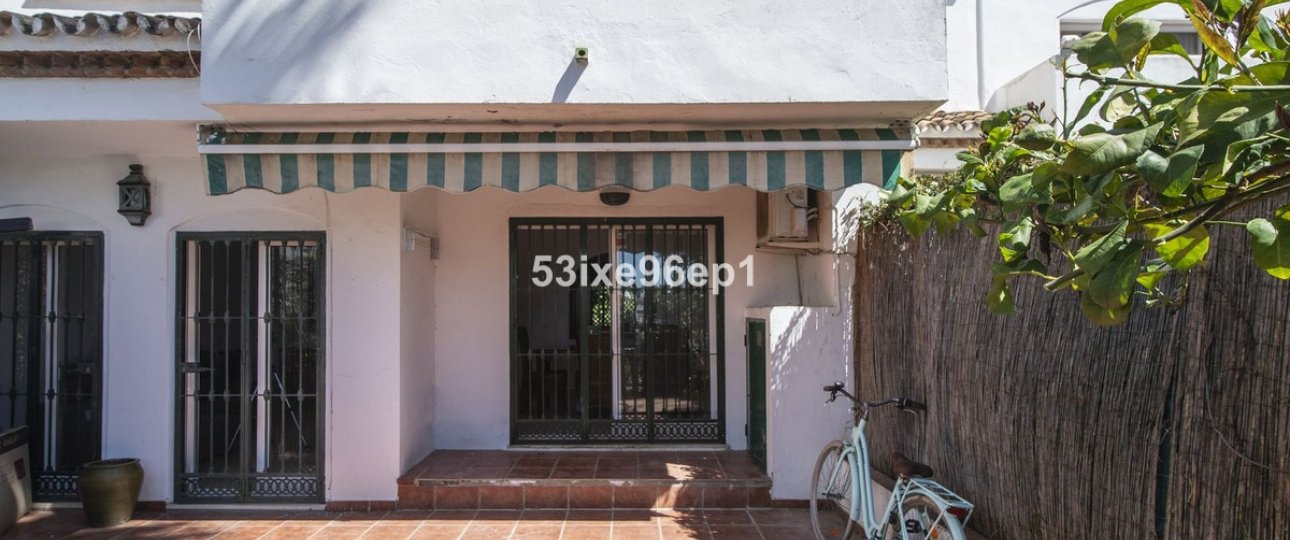 Rynek wtórny - Villa - Estepona - New Golden Mile
