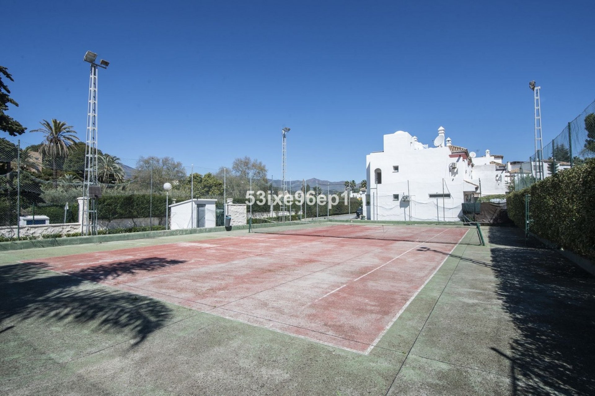 Rynek wtórny - Villa - Estepona - New Golden Mile