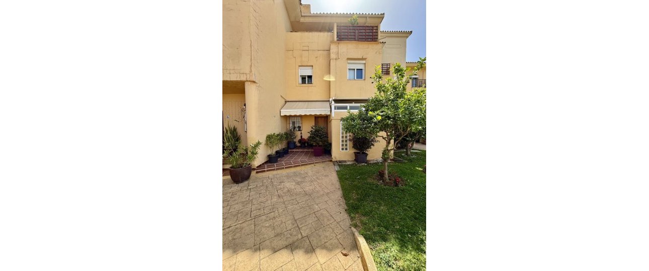 Rynek wtórny - Villa - Estepona - Selwo
