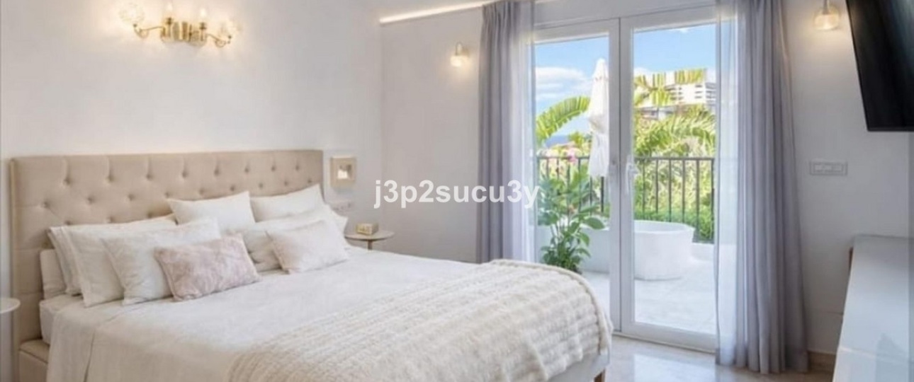 Rynek wtórny - Villa - Estepona - Selwo
