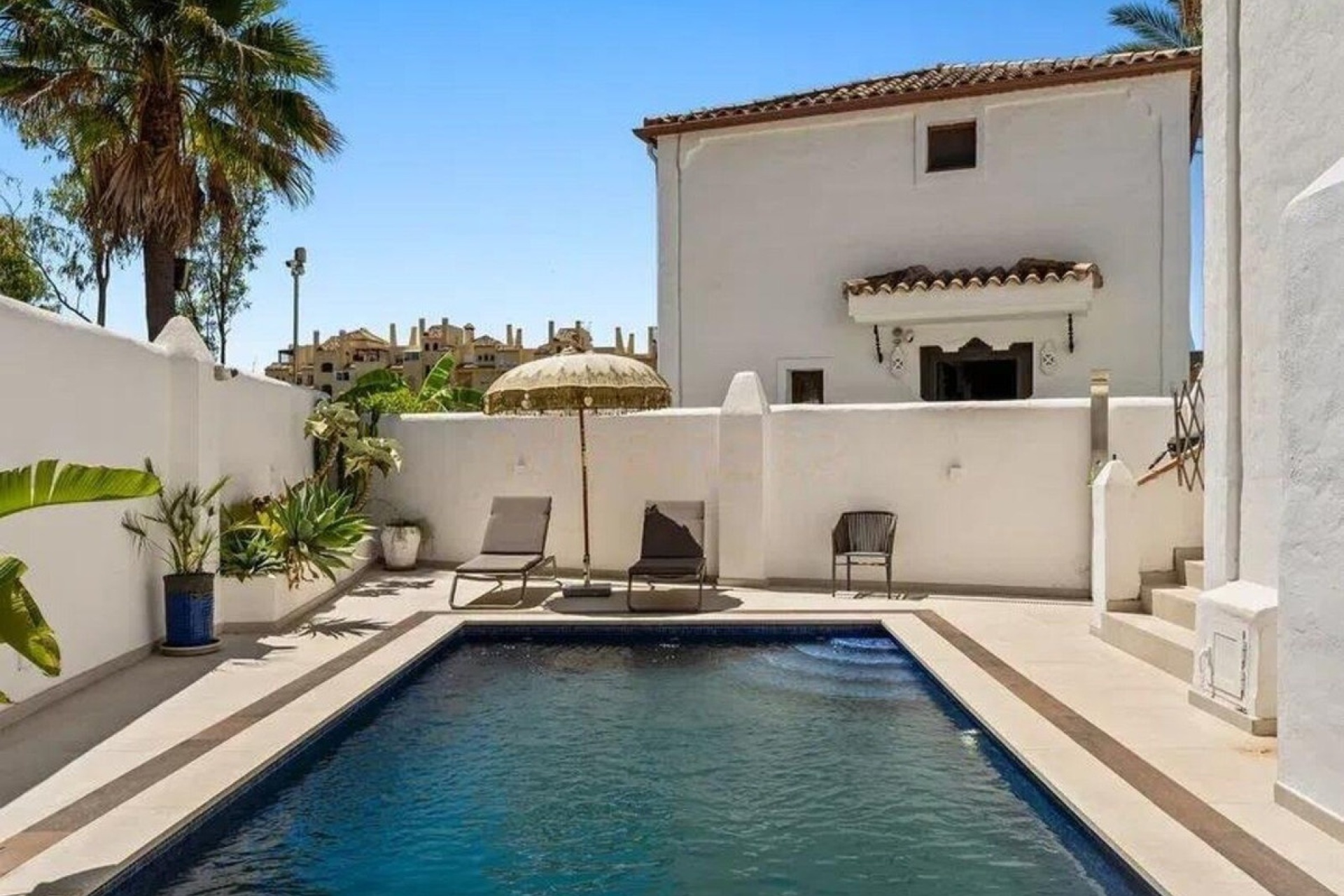 Rynek wtórny - Villa - Estepona - Selwo