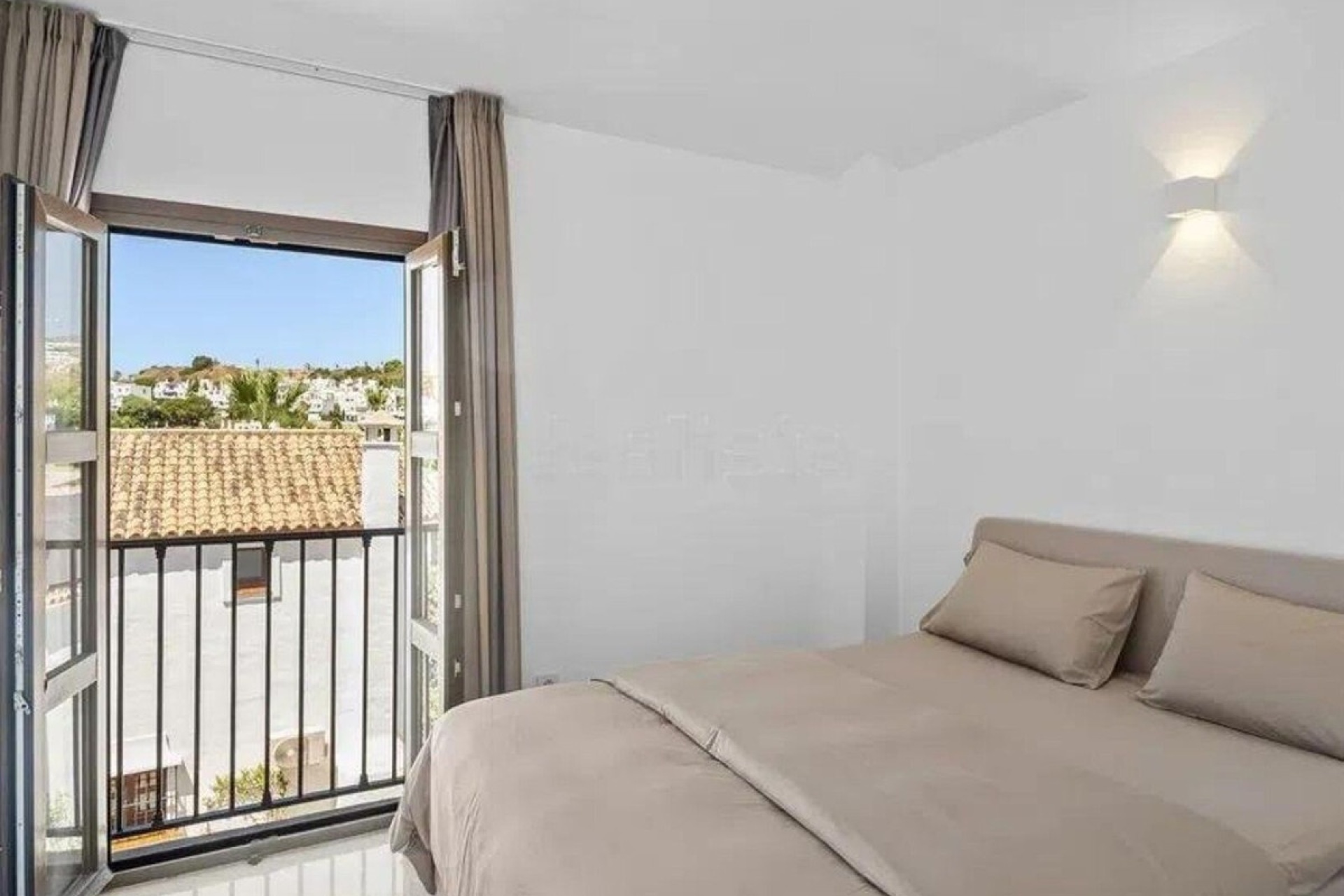 Rynek wtórny - Villa - Estepona - Selwo
