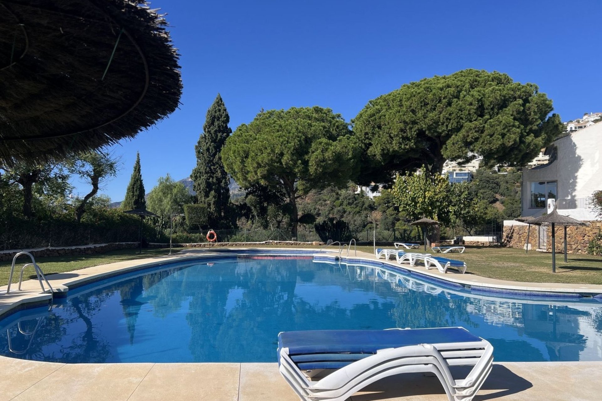 Rynek wtórny - Villa - Marbella - Altos de los Monteros