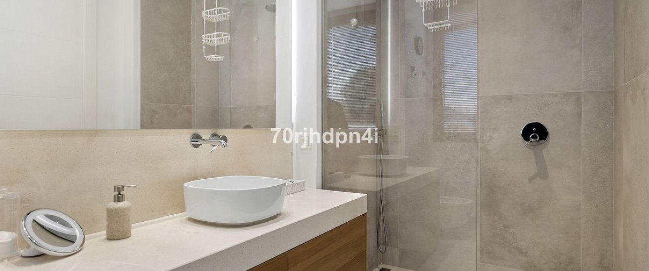 Rynek wtórny - Villa - Marbella - Cabopino