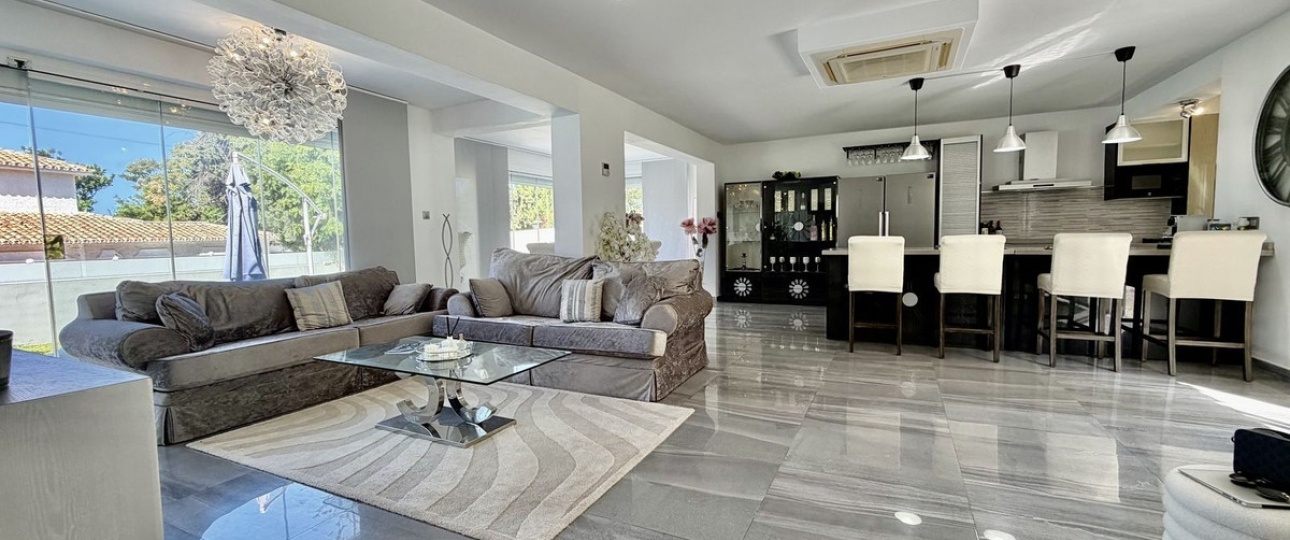 Rynek wtórny - Villa - Marbella - Cabopino