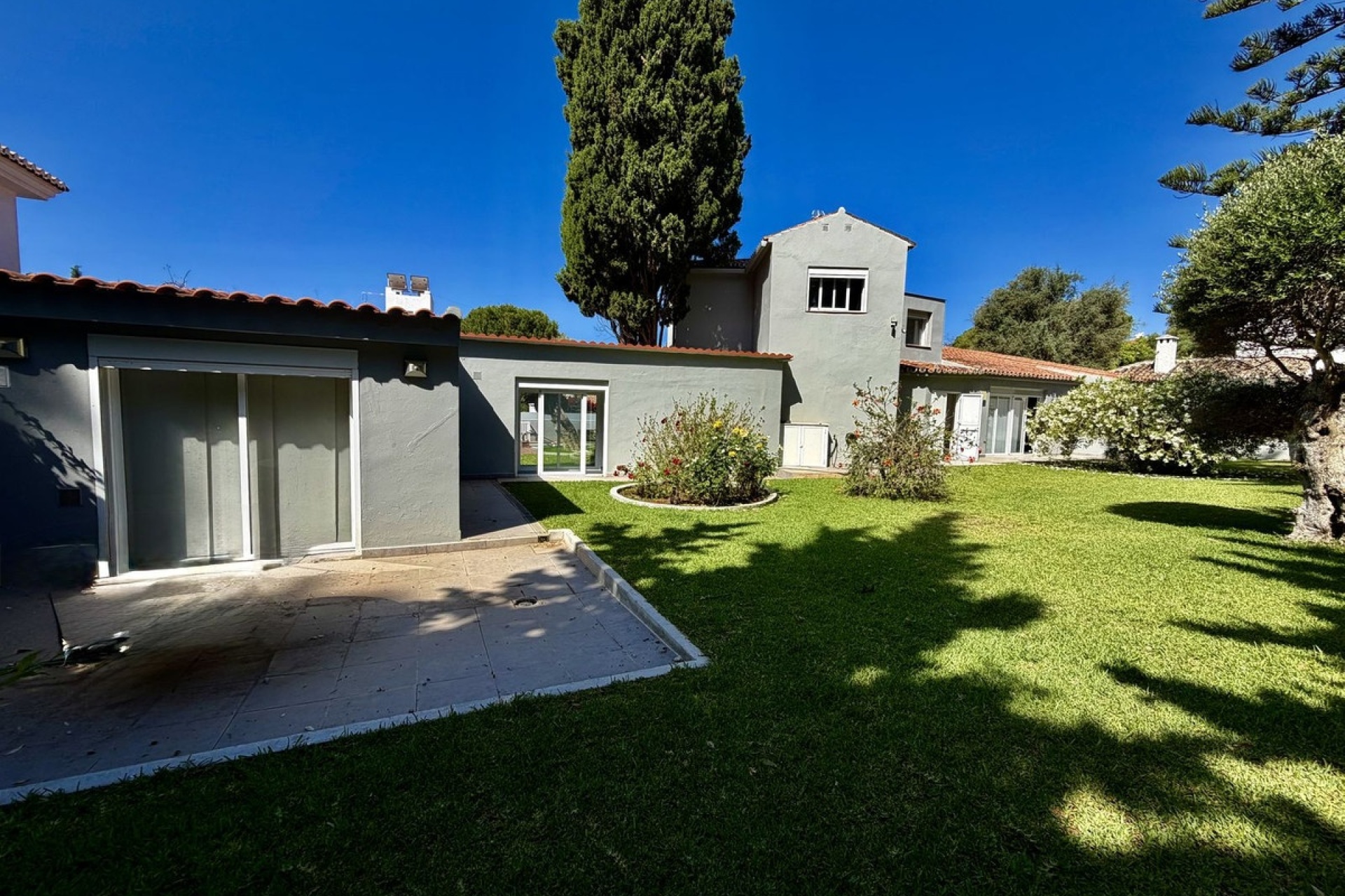 Rynek wtórny - Villa - Marbella - Cabopino
