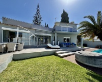Rynek wtórny - Villa - Marbella - Cabopino