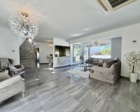 Rynek wtórny - Villa - Marbella - Cabopino