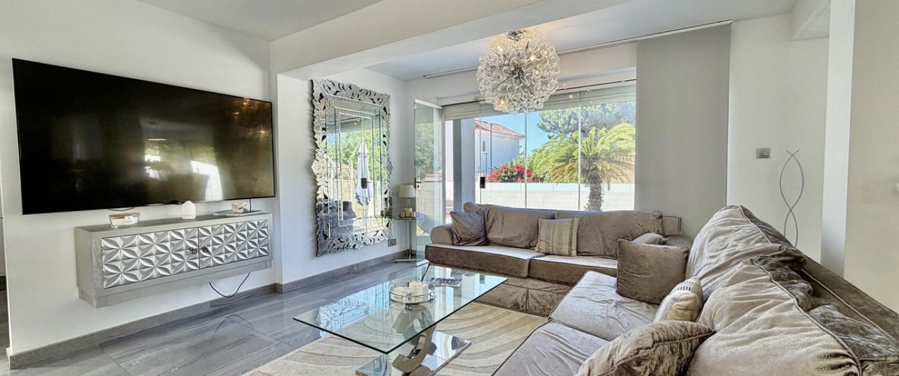 Rynek wtórny - Villa - Marbella - Cabopino