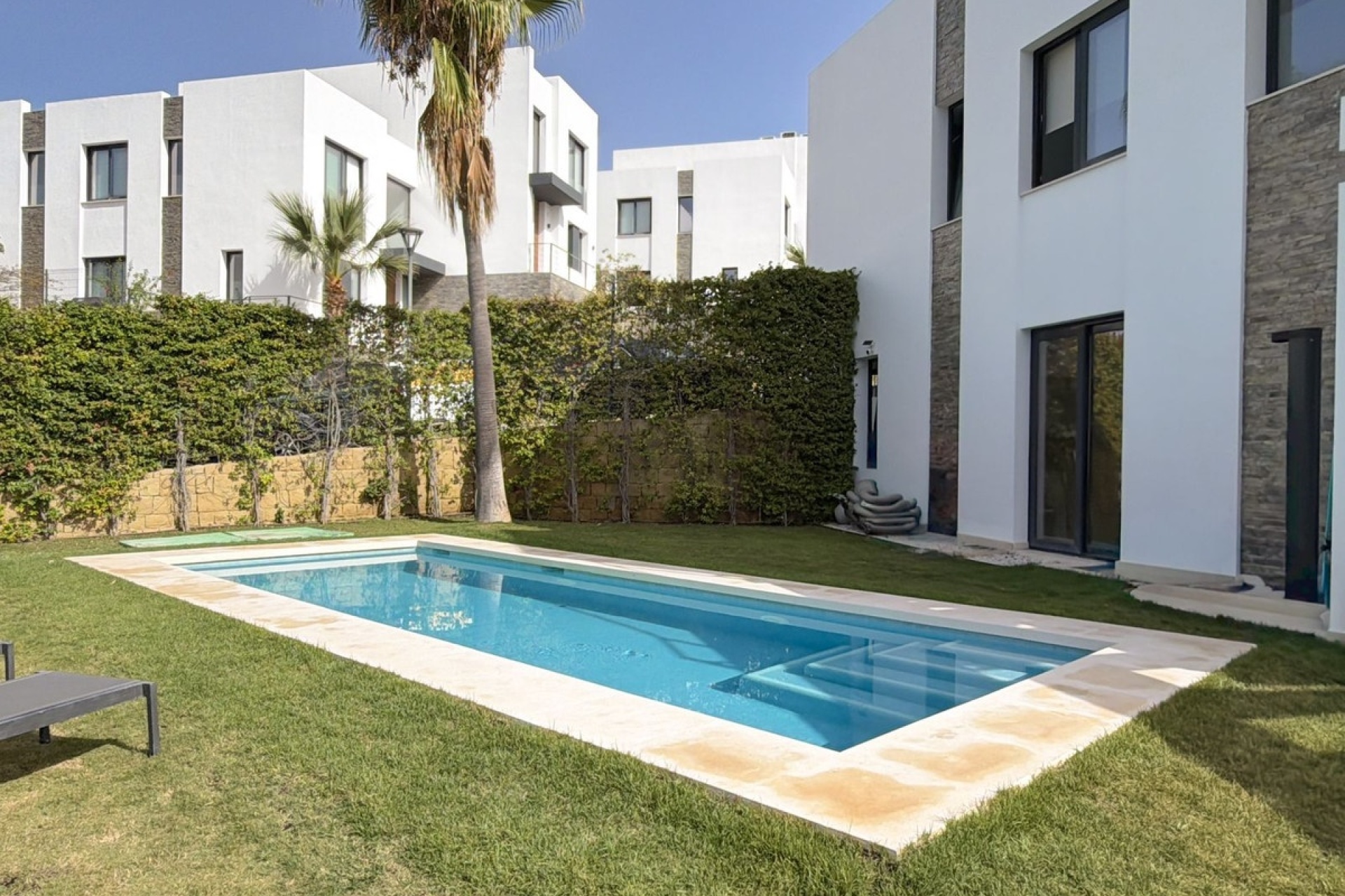Rynek wtórny - Villa - Marbella - Cabopino