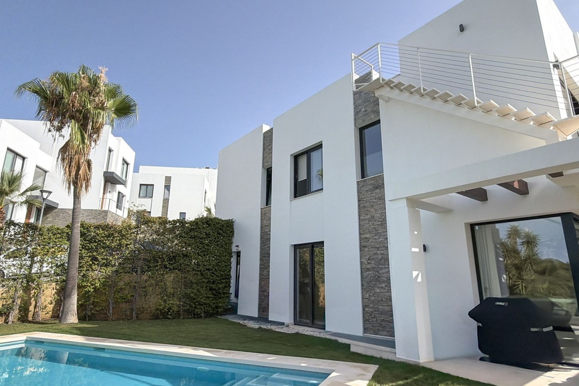 Rynek wtórny - Villa - Marbella - Cabopino