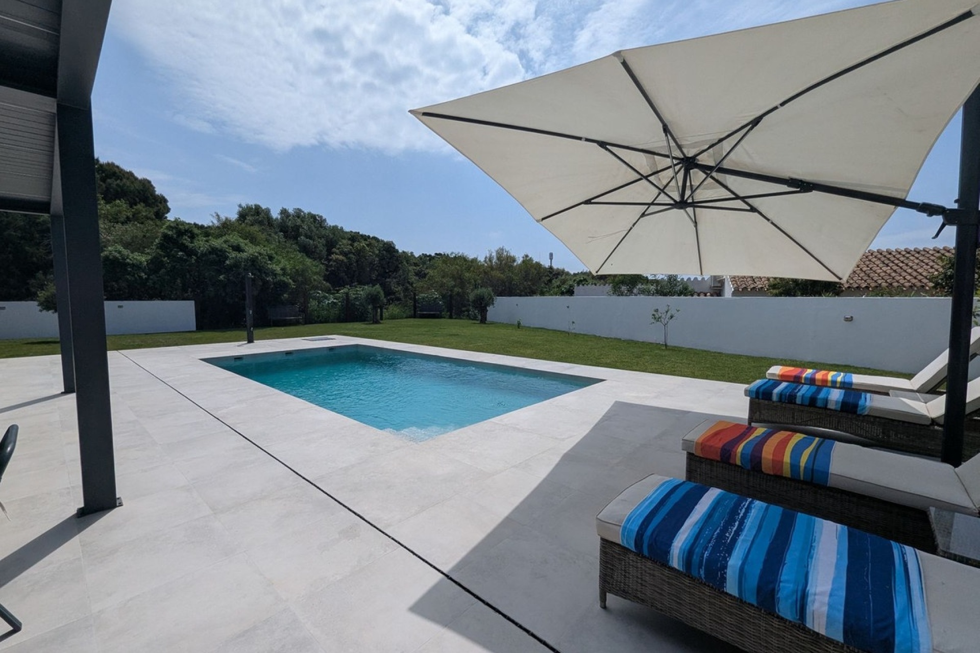 Rynek wtórny - Villa - Marbella - Cabopino