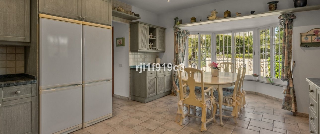 Rynek wtórny - Villa - Marbella - Elviria