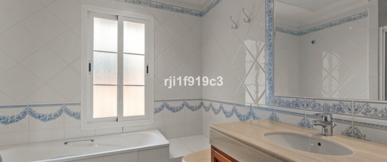 Rynek wtórny - Villa - Marbella - Elviria
