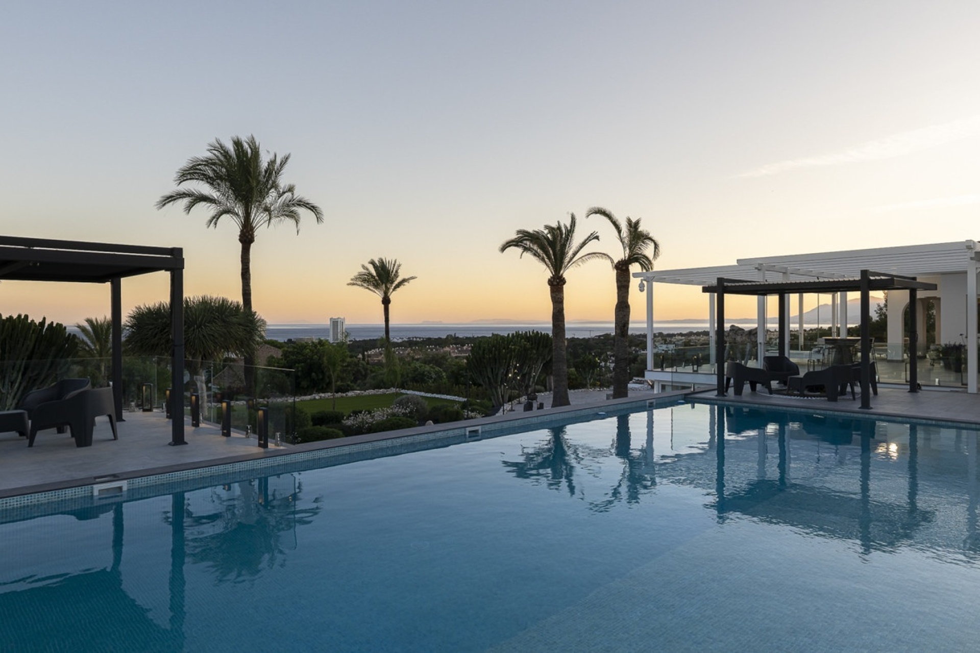Rynek wtórny - Villa - Marbella - Elviria