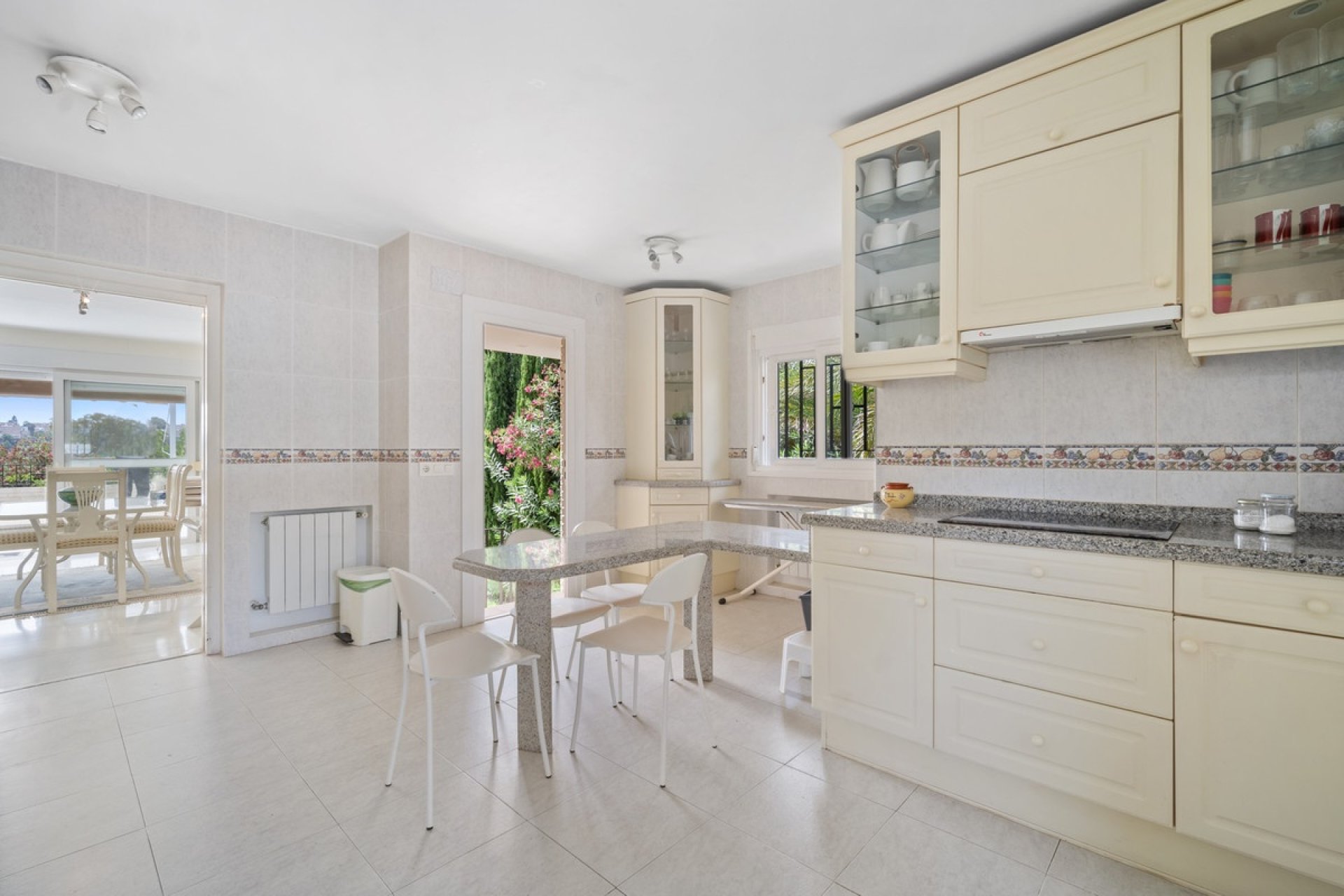 Rynek wtórny - Villa - Marbella - Guadalmina Alta