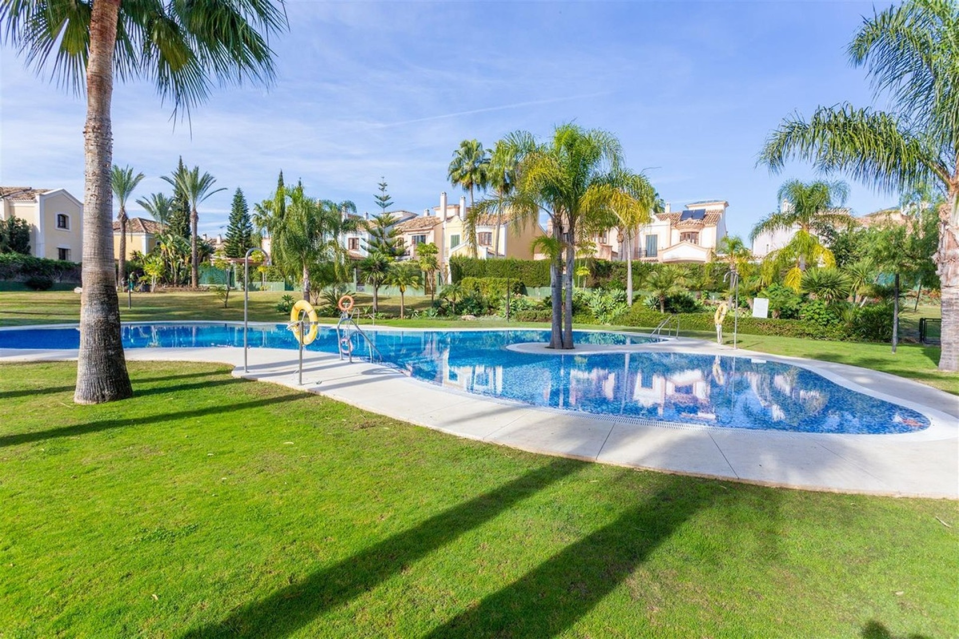Rynek wtórny - Villa - Marbella - Guadalmina Alta