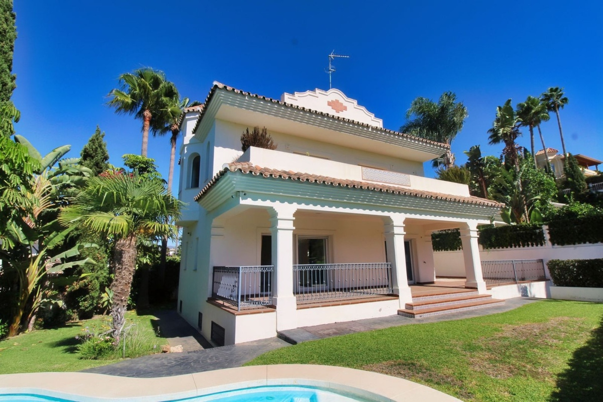 Rynek wtórny - Villa - Marbella - Guadalmina Alta
