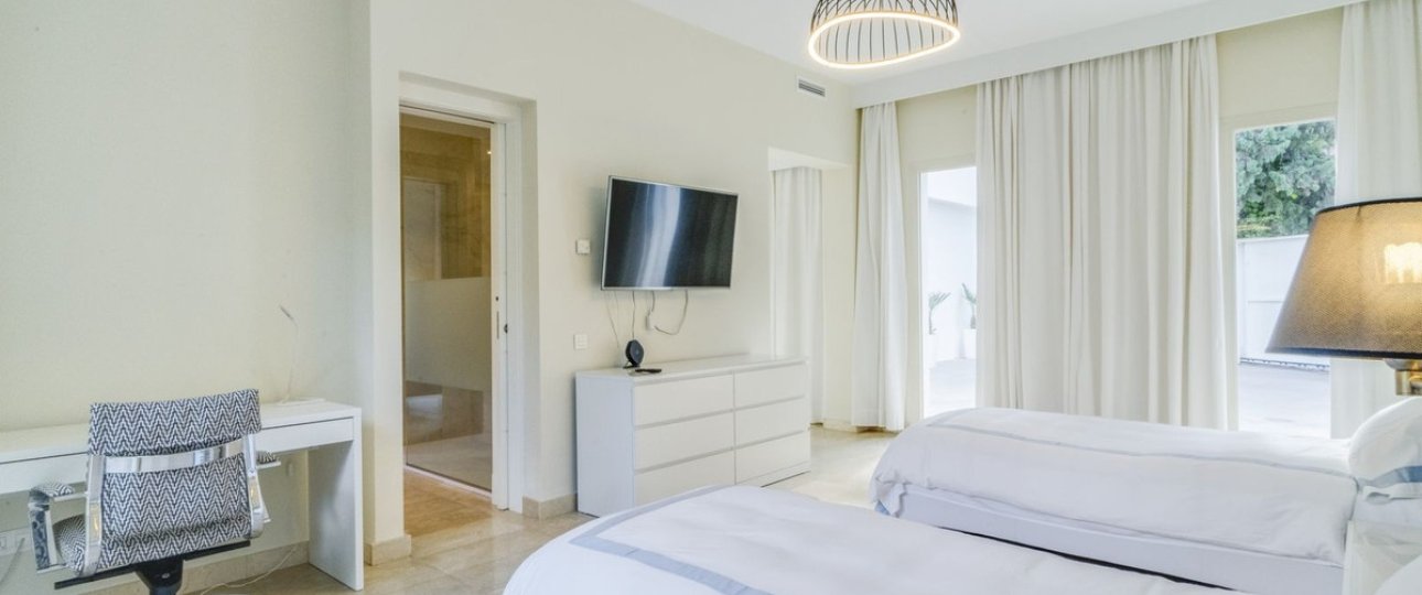 Rynek wtórny - Villa - Marbella - Guadalmina Baja