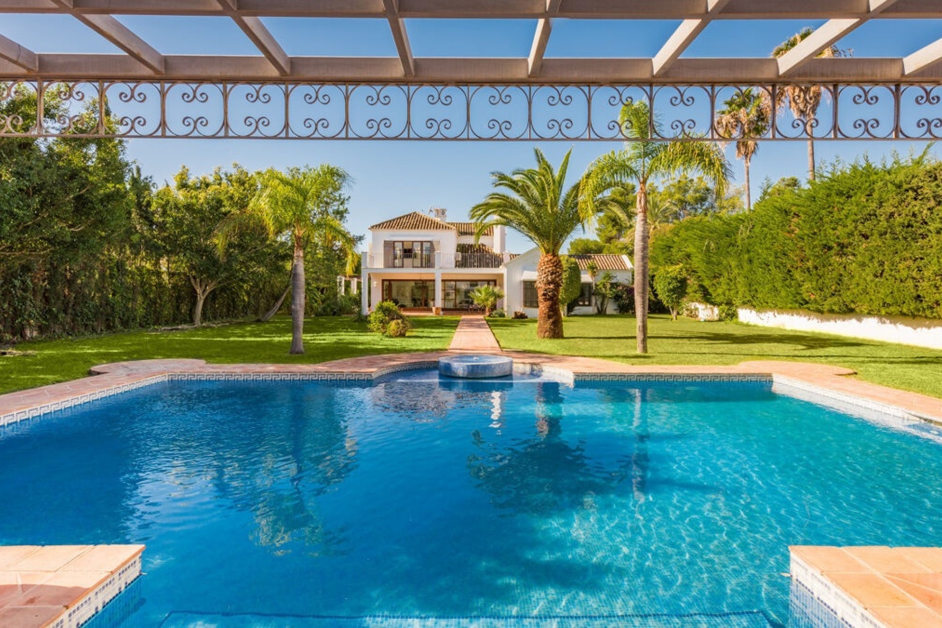 Rynek wtórny - Villa - Marbella - Guadalmina Baja