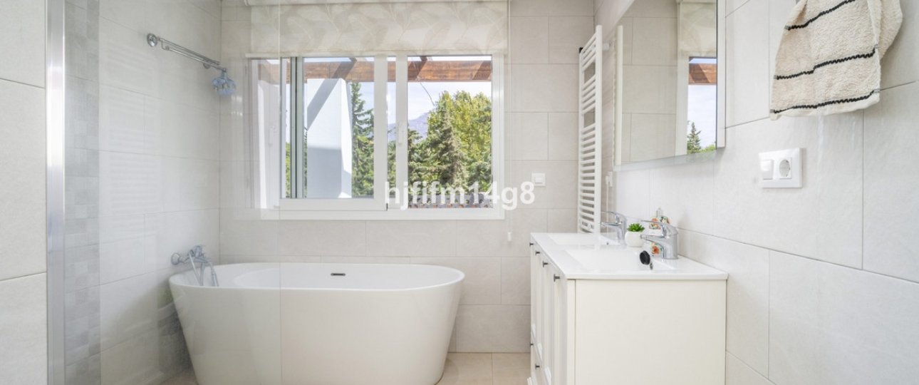 Rynek wtórny - Villa - Marbella - La Campana