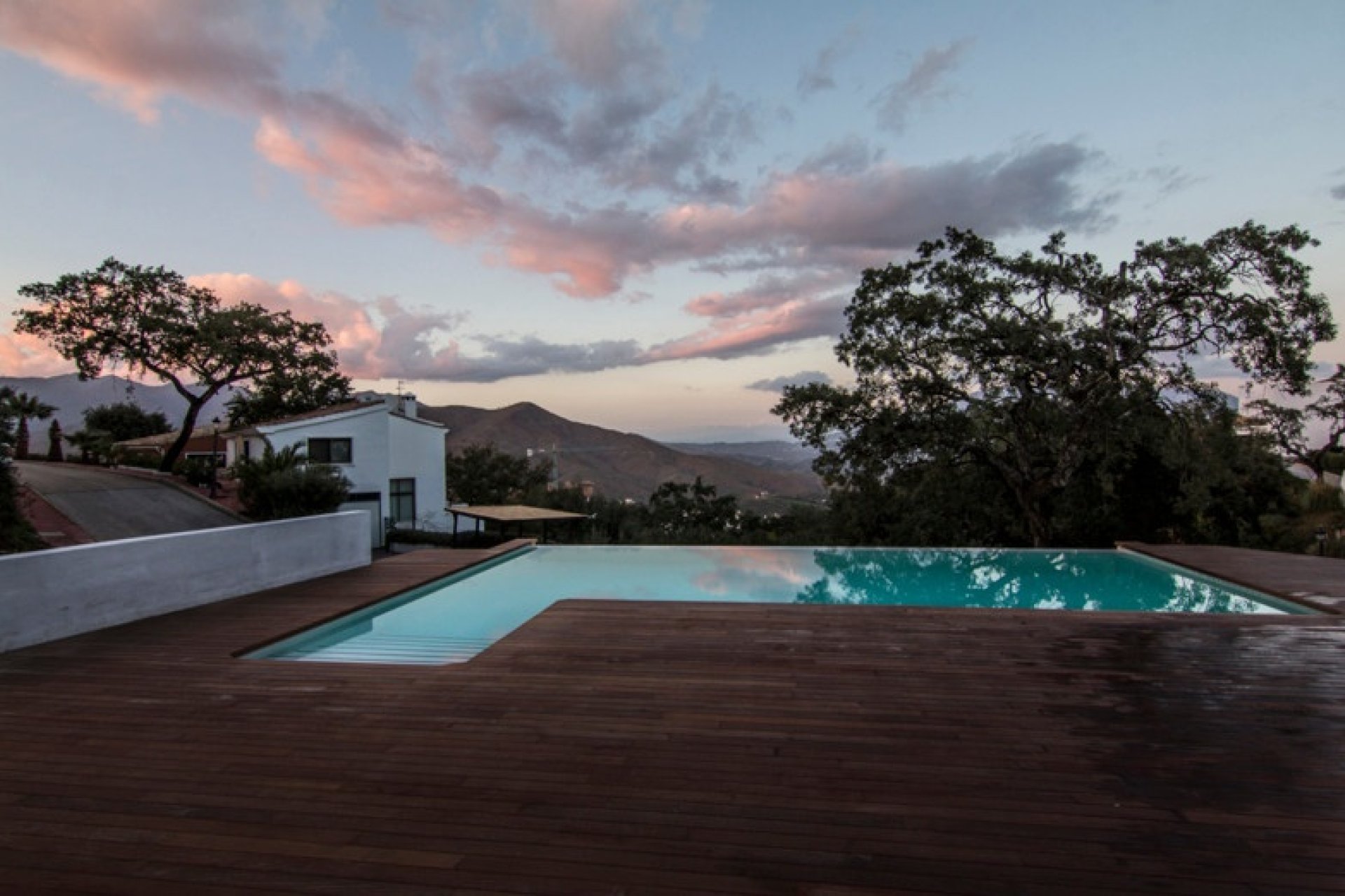 Rynek wtórny - Villa - Marbella - La Mairena