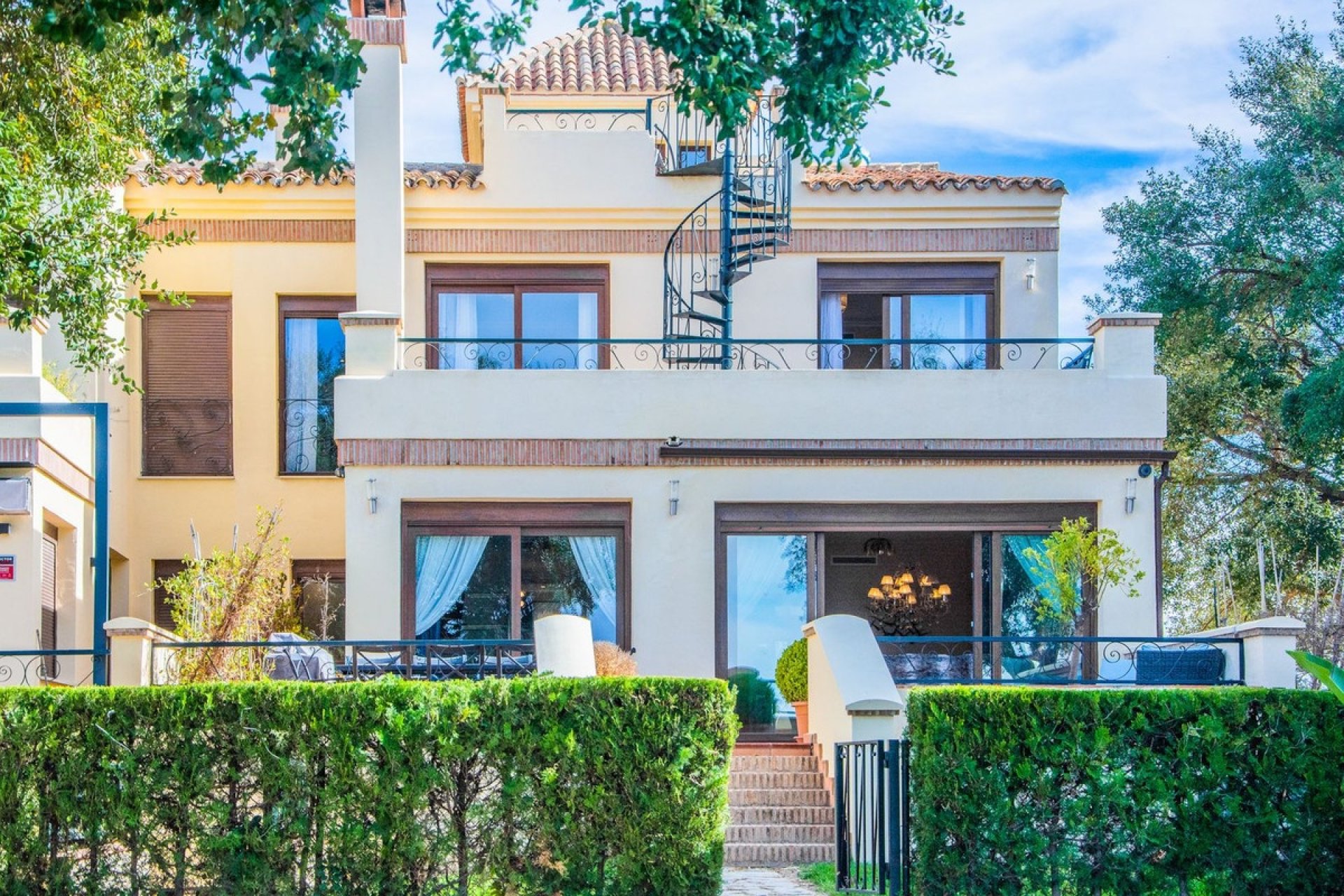 Rynek wtórny - Villa - Marbella - La Mairena
