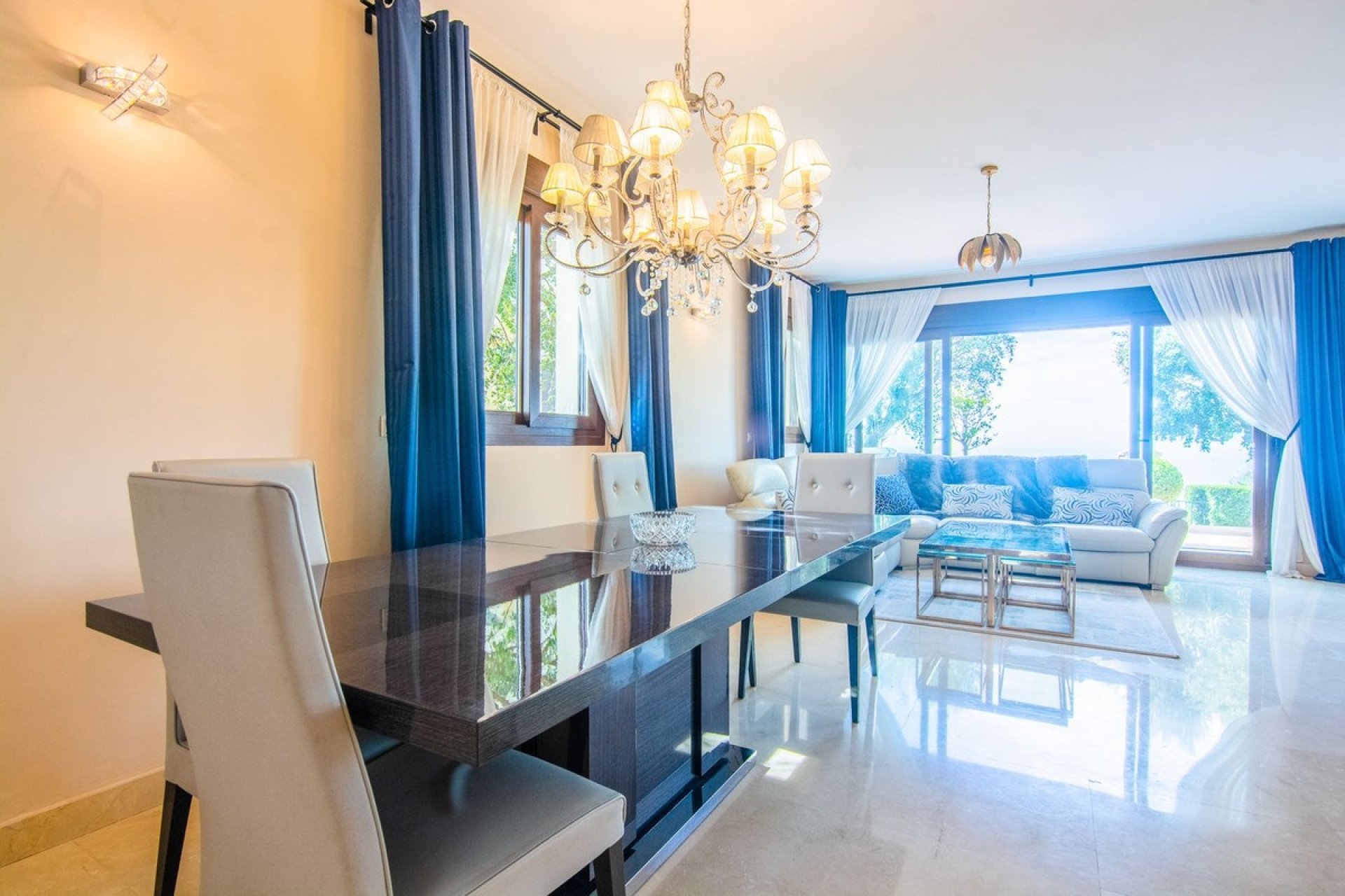 Rynek wtórny - Villa - Marbella - La Mairena
