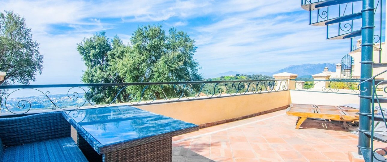 Rynek wtórny - Villa - Marbella - La Mairena