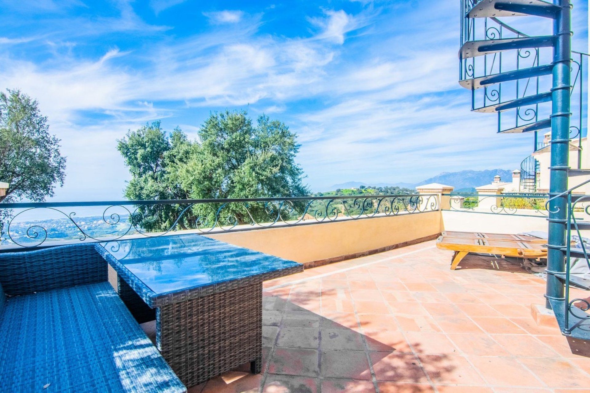 Rynek wtórny - Villa - Marbella - La Mairena