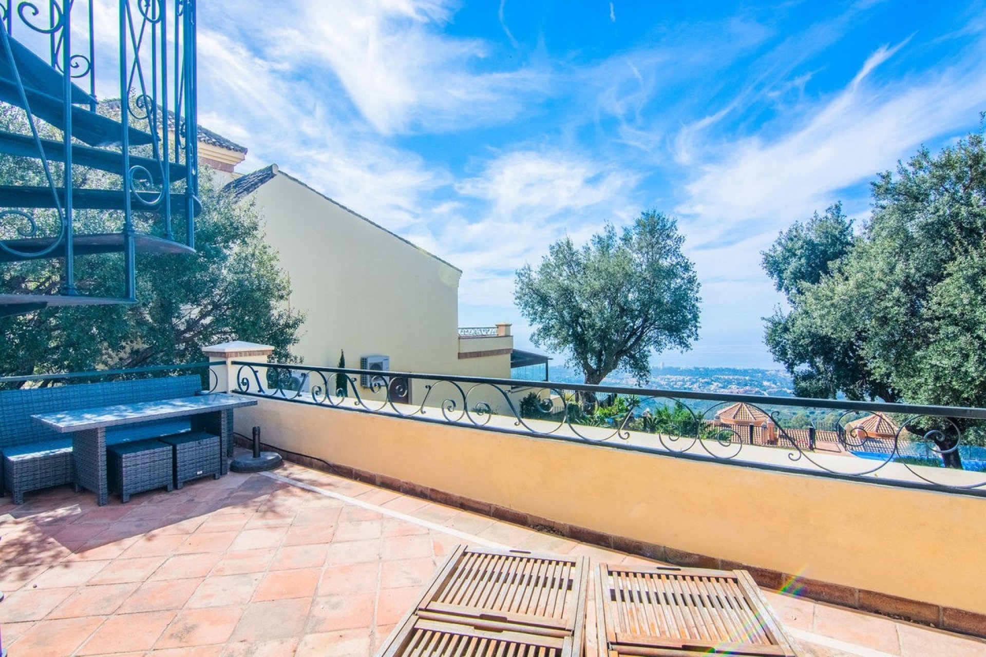 Rynek wtórny - Villa - Marbella - La Mairena