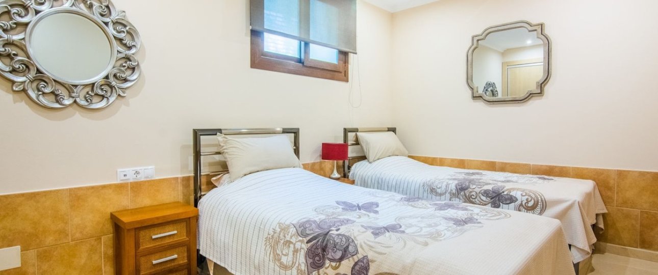 Rynek wtórny - Villa - Marbella - La Mairena