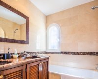 Rynek wtórny - Villa - Marbella - La Mairena