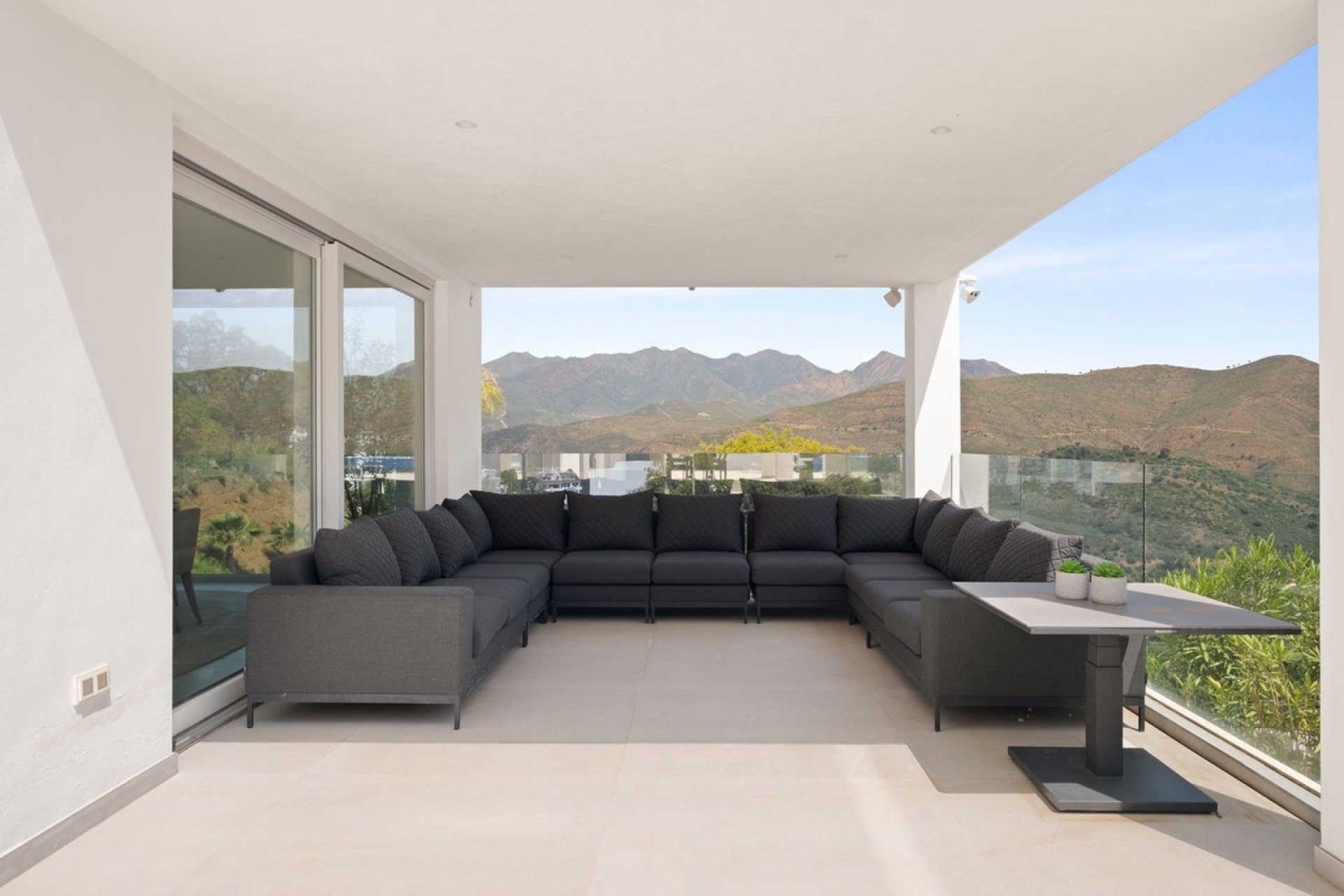 Rynek wtórny - Villa - Marbella - La Mairena