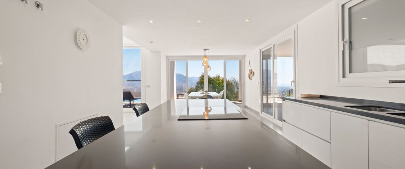 Rynek wtórny - Villa - Marbella - La Mairena