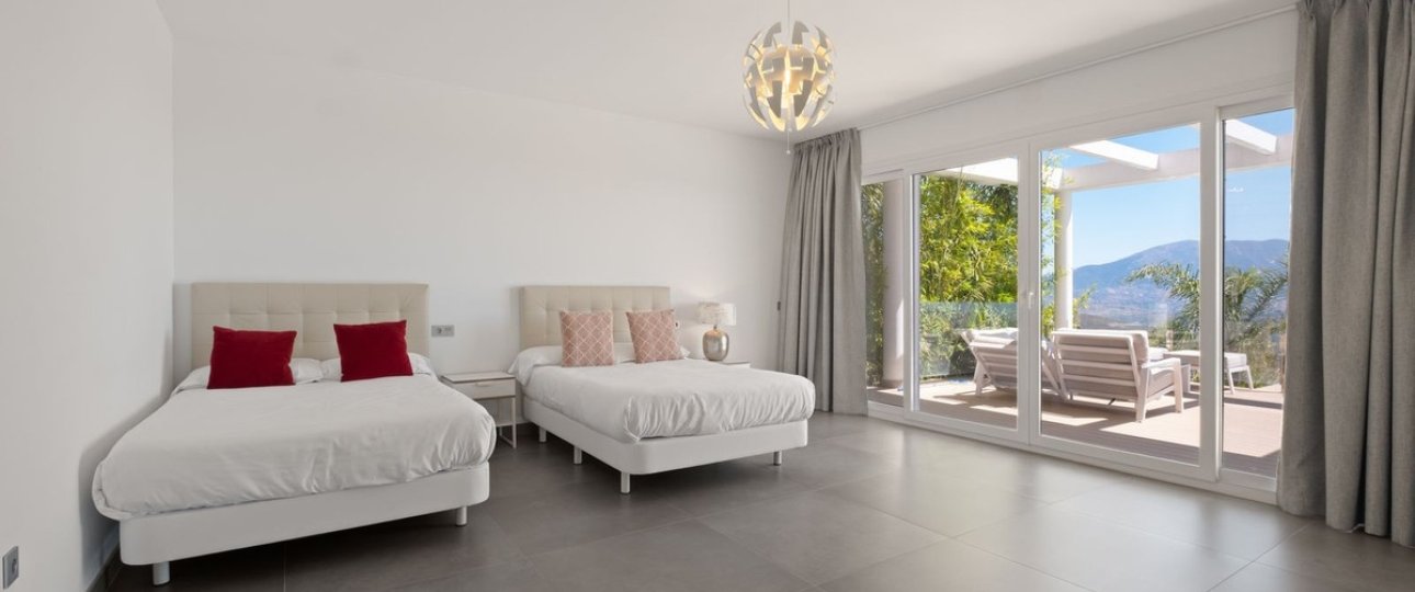 Rynek wtórny - Villa - Marbella - La Mairena