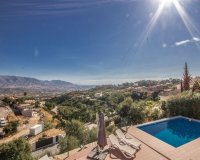 Rynek wtórny - Villa - Marbella - La Mairena